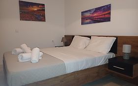 G.Tzanis Luxury Apartments